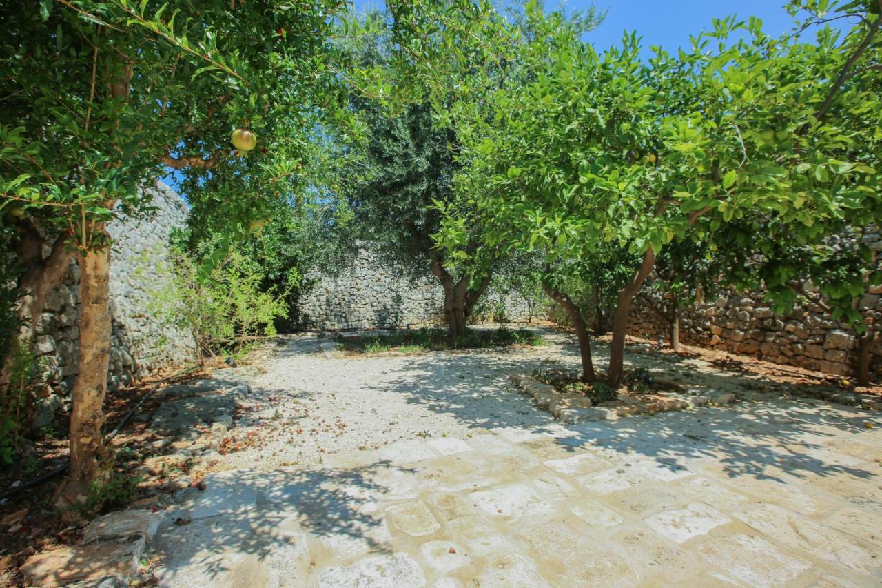 Masseria Parco Della Grava Pezze Di Greco